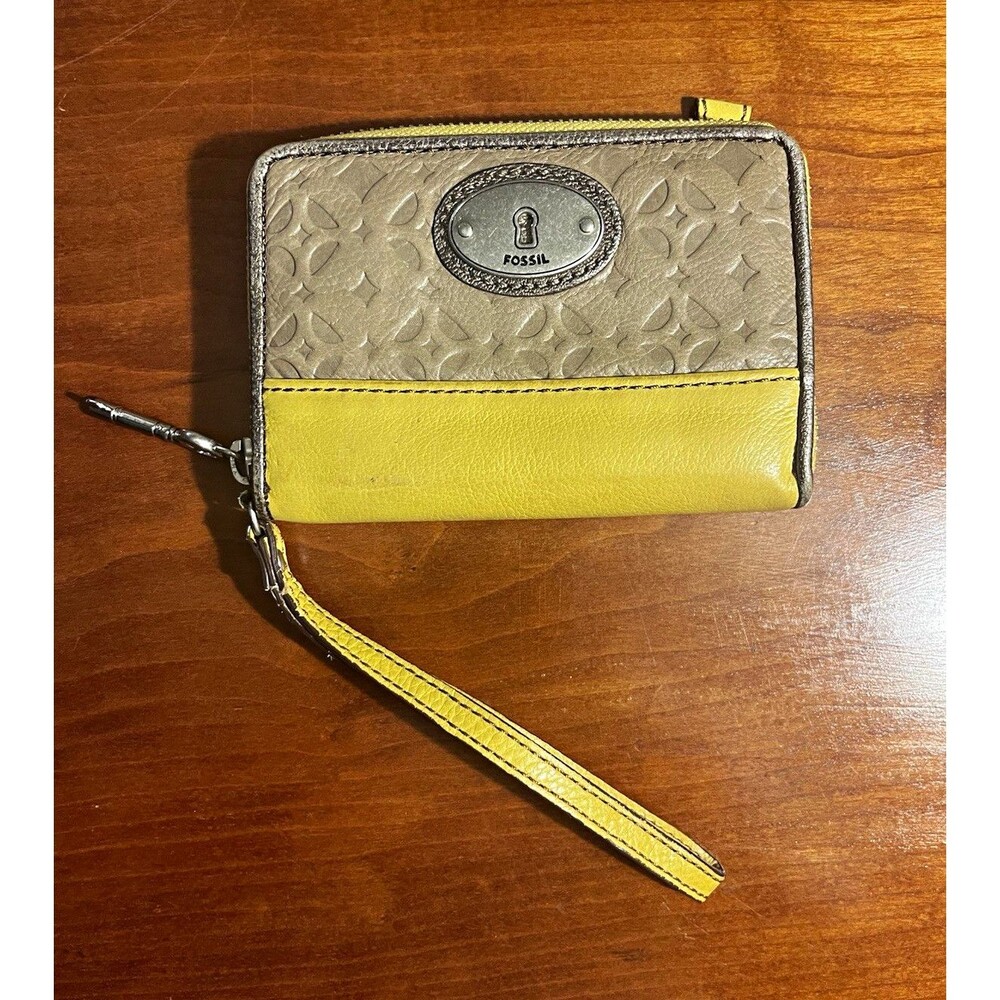 Fossil Women’s Yellow Beige Geometric Wristlet Wallet with Key Zipper